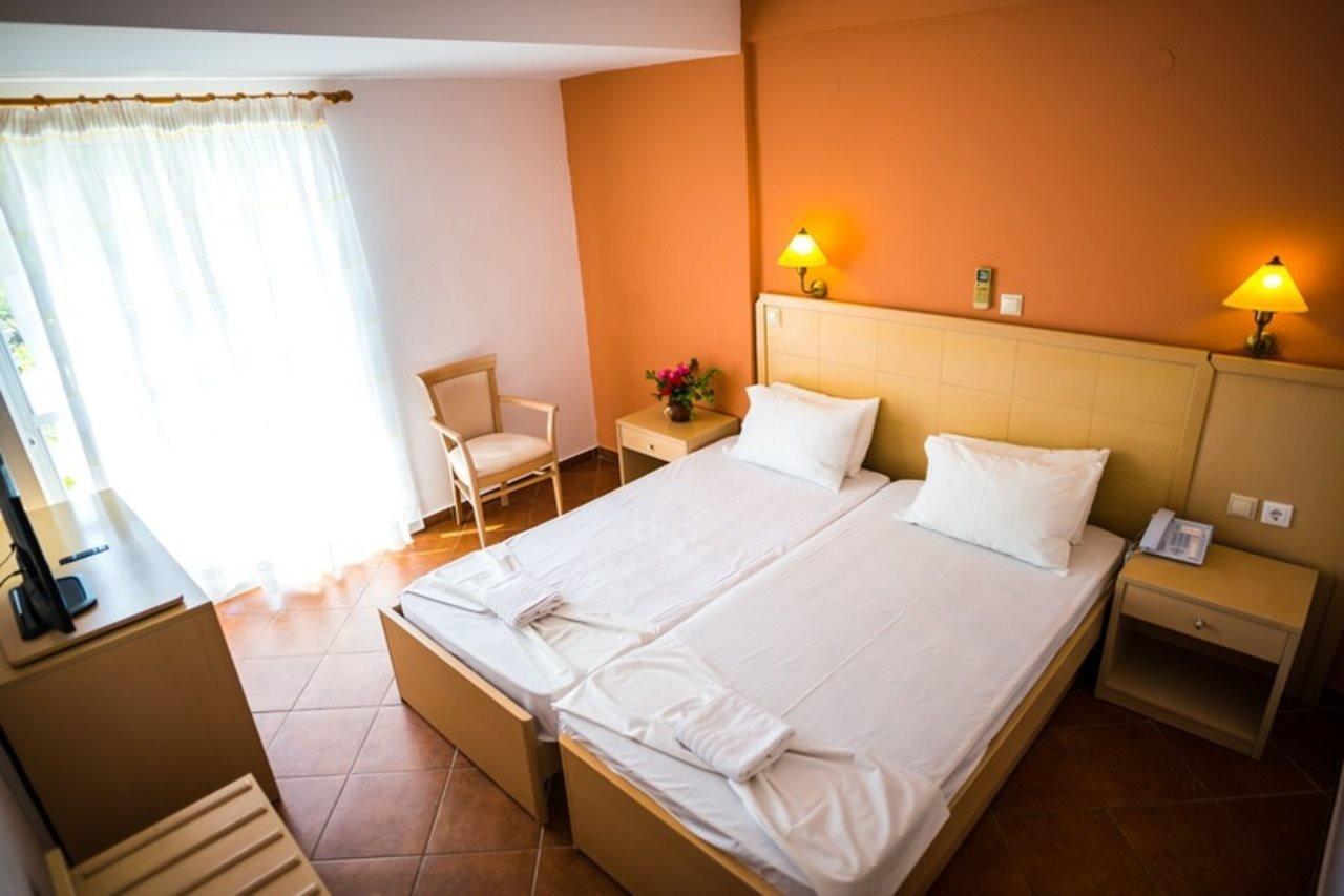 מוראיטיקה Three Stars Beach Hotel מראה חיצוני תמונה